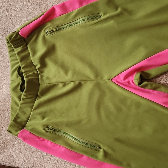 Fitted pink and green jogger - Picture 5 of 7